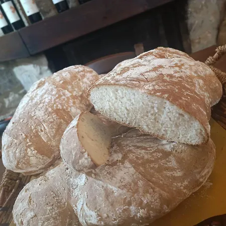 Agriturismo La Mandriana Agroturismo *